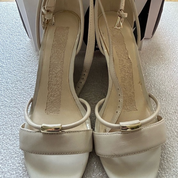 Nine West Cream Wedge Shoes with Elegant Design 7.5 - Picture 3 of 7